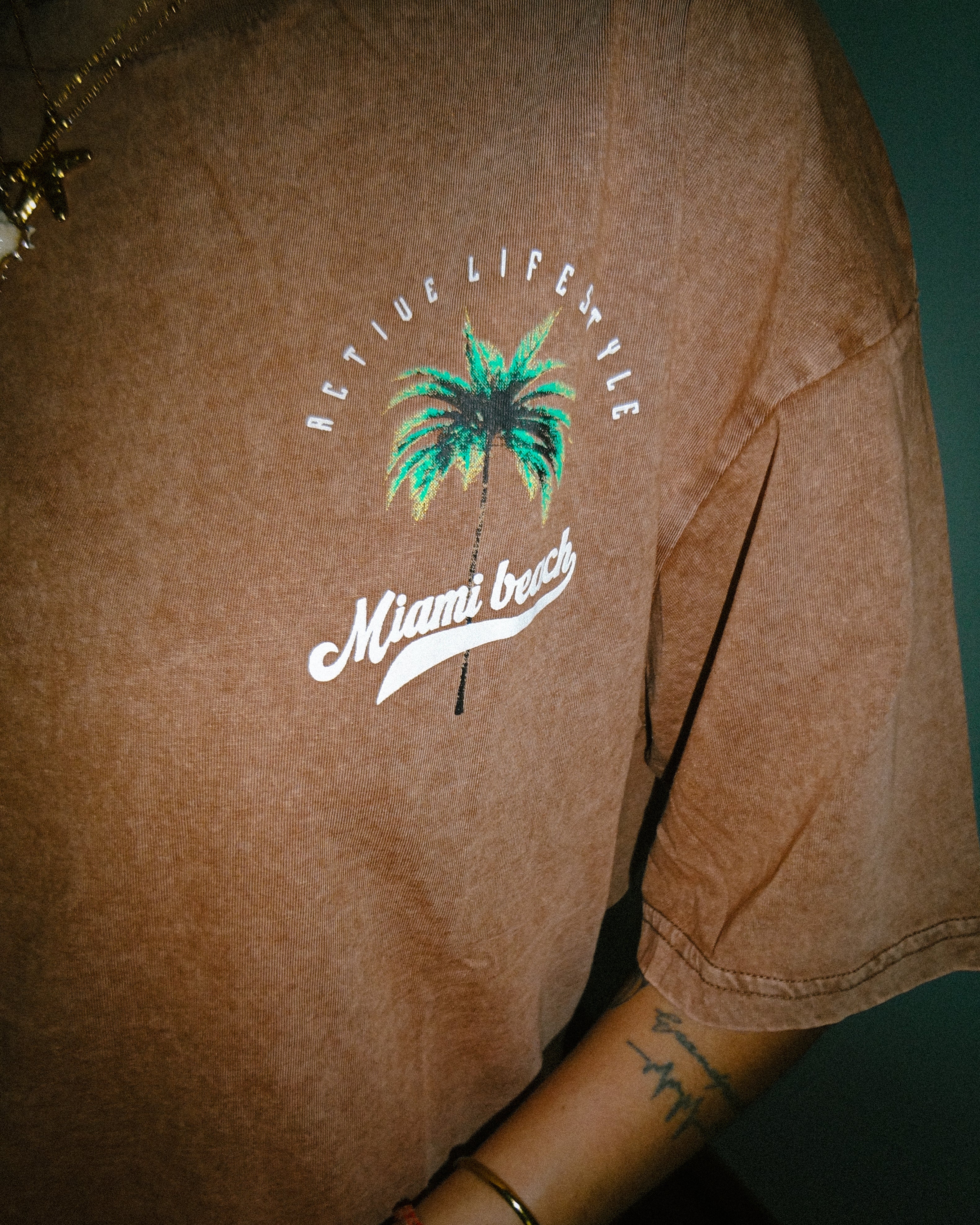 MIAMI BEACH T-SHIRT - BROWN WASHED